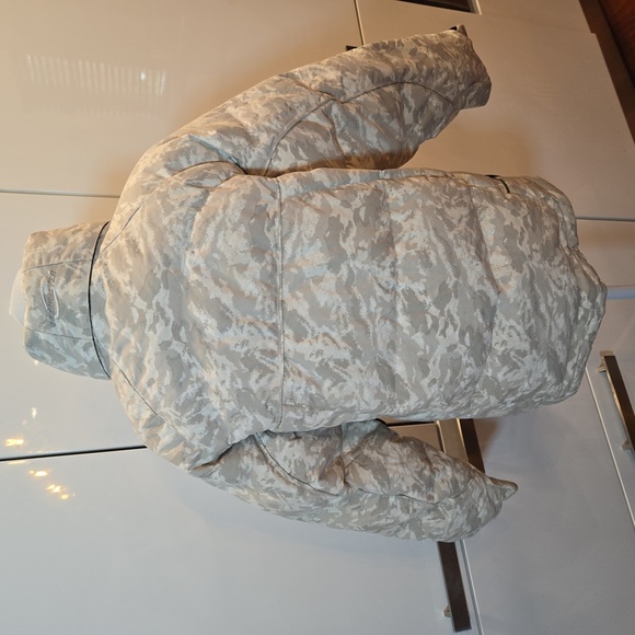 Obermeyer Limelight Camo Insulated Puffer Ski Snow Jacket Size 12 Junior - Picture 4 of 14